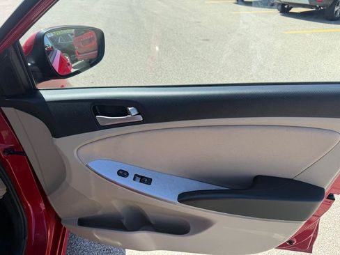 Used 2016 Hyundai Accent SE FWD image 20