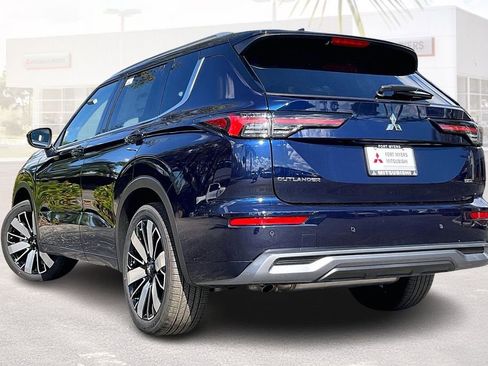 New 2026 Mitsubishi Outlander SEL FWD image 3