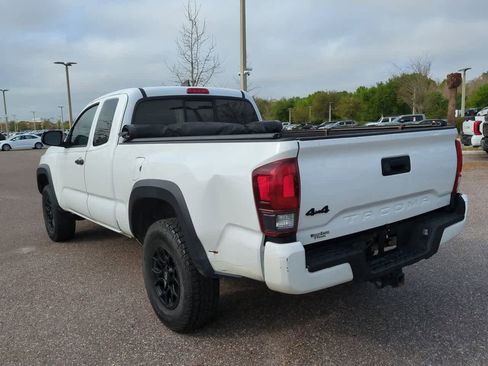 Used 2019 Toyota Tacoma SR image 4