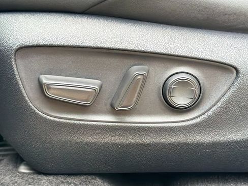 Used 2024 Toyota RAV4 XSE AWD/4WD image 24