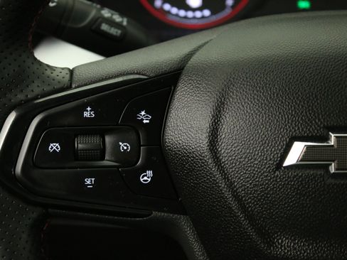 Certified 2025 Chevrolet Trax RS w/ Driver Confidence Package FWD image 16