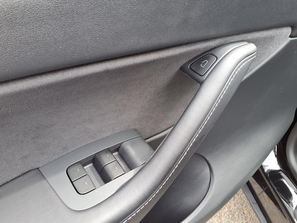 Used 2021 Tesla Model Y 2WD image 15