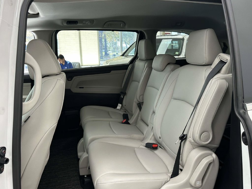 New 2027 Honda Odyssey EX-L image 10