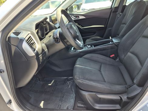 Used 2018 MAZDA MAZDA3 Sport w/ Preferred Equipment Package FWD image 15