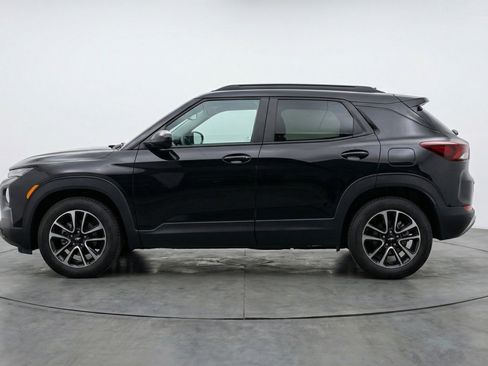 Used 2025 Chevrolet TrailBlazer LT w/ Driver Confidence Package AWD/4WD image 5