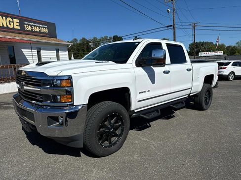 Used 2019 Chevrolet Silverado 2500 LTZ w/ Duramax Plus Package image 2