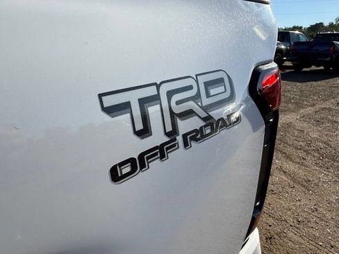 Used 2025 Toyota Tacoma TRD Off-Road AWD/4WD image 15