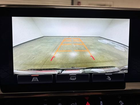 New 2026 GMC Sierra 1500 SLT image 42