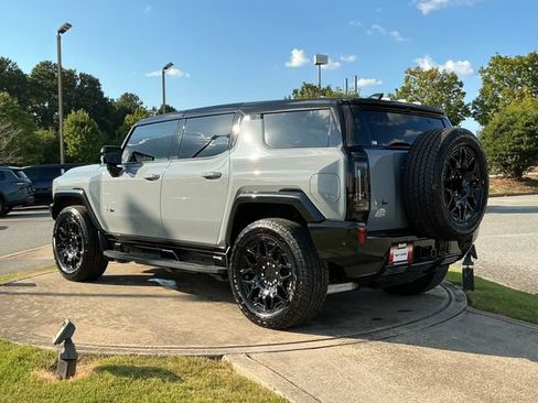 Used 2024 GMC Hummer EV 2X w/ LPO, Illumination Package AWD/4WD image 5