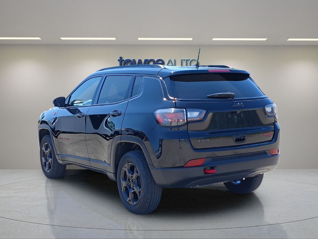 Used 2023 Jeep Compass Trailhawk w/ Trailhawk Elite Group AWD/4WD image 4