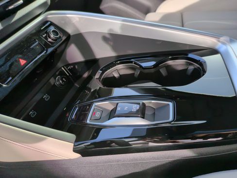 New 2025 Audi Q5 Prestige image 27