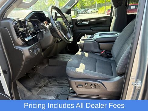 Used 2024 Chevrolet Silverado 1500 LT AWD/4WD image 17