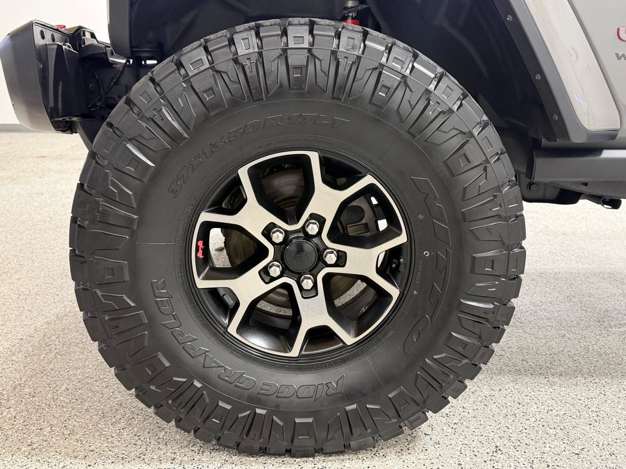 Used 2019 Jeep Wrangler Unlimited Rubicon AWD/4WD image 9