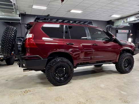 Used 2018 Lexus GX 460 Premium w/ Premium Package AWD/4WD image 12