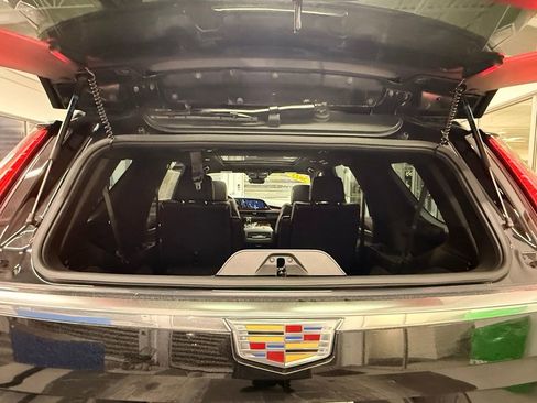 Used 2023 Cadillac Escalade Premium Luxury image 17