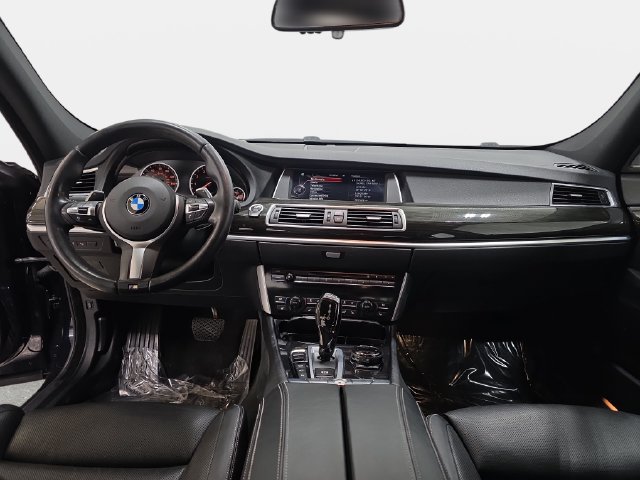 Used 2017 BMW 550i Gran Turismo xDrive AWD/4WD image 10