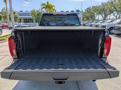Used 2023 GMC Sierra 2500 Denali w/ Denali Ultimate Package AWD/4WD image 13