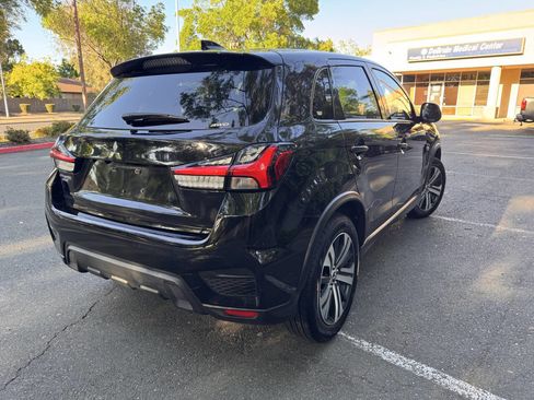 Used 2025 Mitsubishi Outlander Sport ES AWD/4WD image 7