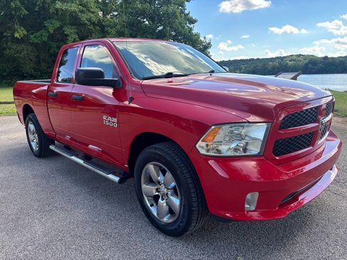 Used 2018 RAM 1500 Express RWD image 2