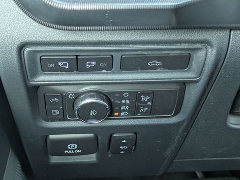 Used 2022 Ford F150 Platinum w/ Equipment Group 701A High AWD/4WD image 24