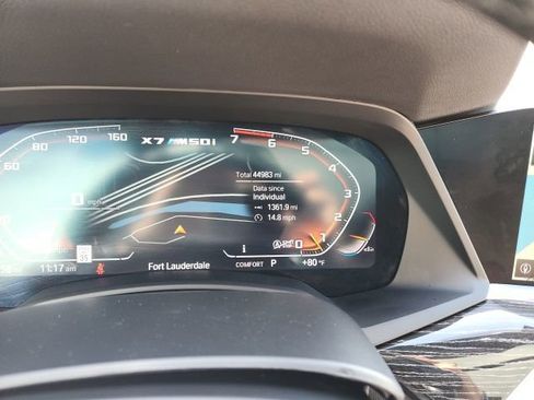 Used 2022 BMW X7 M50i w/ Luxury Seating Package image 32