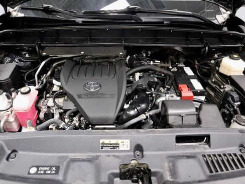 Used 2023 Toyota Highlander XLE AWD/4WD image 18