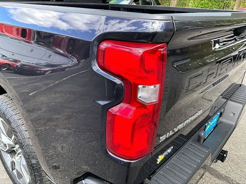 Used 2023 Chevrolet Silverado 1500 RST w/ Z71 Off-Road Package AWD/4WD image 34