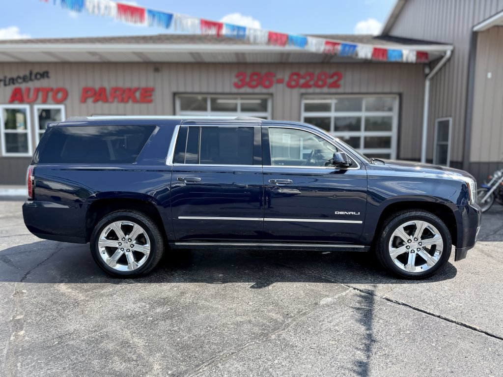 Used 2019 GMC Yukon XL Denali w/ Denali Ultimate Package AWD/4WD image 1