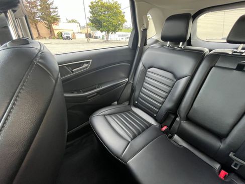 Used 2024 Ford Edge SEL image 37