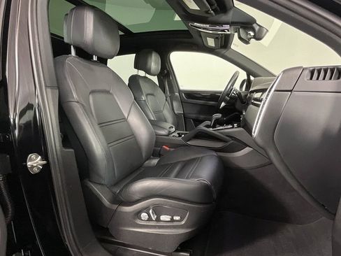 Used 2019 Porsche Cayenne AWD/4WD image 22