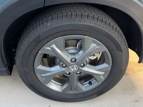 Used 2027 Honda HR-V LX image 9