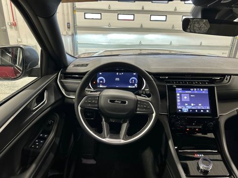 New 2026 Jeep Grand Cherokee L Laredo image 29