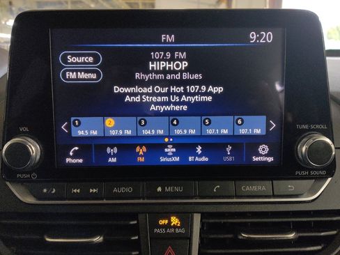 Used 2024 Nissan Altima 2.5 SV image 25