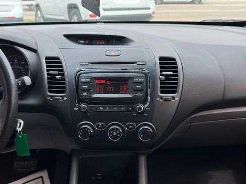 Used 2018 Kia Forte LX FWD image 19