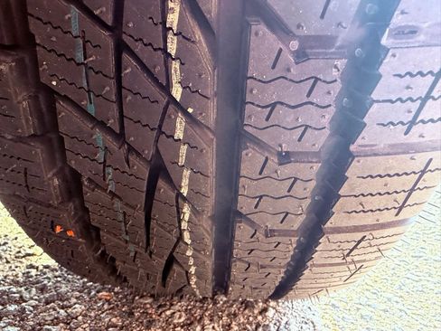 Used 2024 Toyota Venza Limited image 20