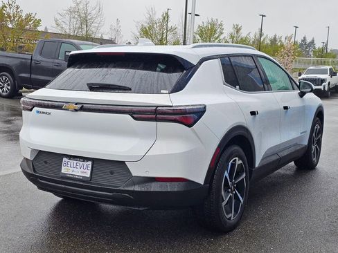 New 2026 Chevrolet Equinox EV LT FWD image 5