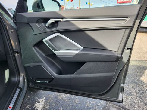 Certified 2025 Audi Q3 2.0T Premium Plus image 24