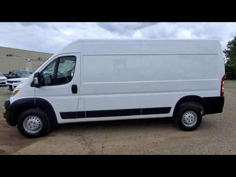 Used 2026 RAM ProMaster 2500 w/ Convenience Group FWD image 5