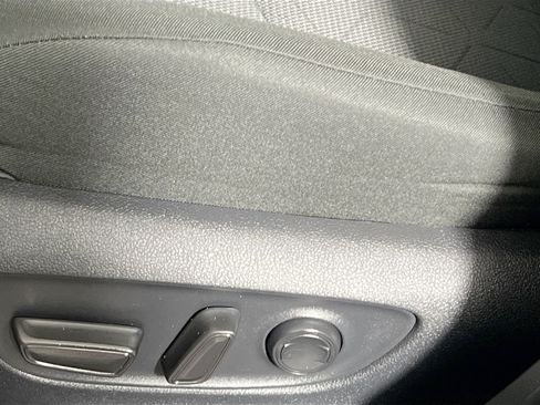Used 2025 Toyota RAV4 XLE w/ Convenience Package FWD image 15