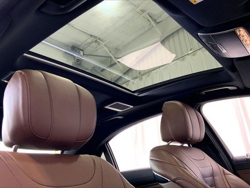 Used 2016 Mercedes-Benz S 550 Sedan image 27