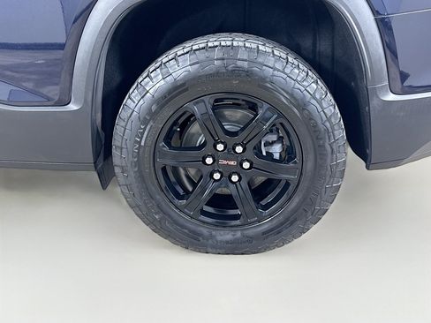 Used 2022 GMC Acadia AT4 w/ Technology Package AWD/4WD image 34