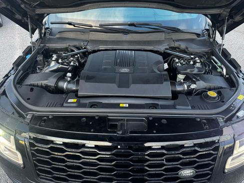 Used 2020 Land Rover Range Rover HSE image 9