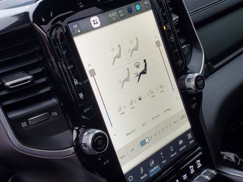 Used 2022 RAM 1500 Laramie image 16