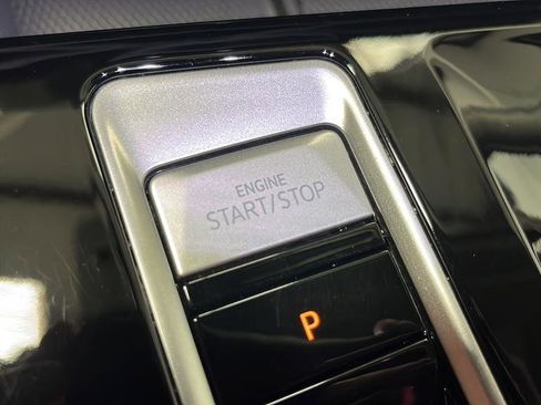 Used 2024 Volkswagen Atlas SE image 21