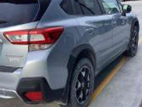 Used 2018 Subaru Crosstrek 2.0i Premium AWD/4WD image 2