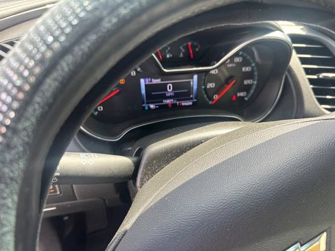 Used 2017 Chevrolet Impala Premier w/ Enhanced Convenience Package FWD image 18