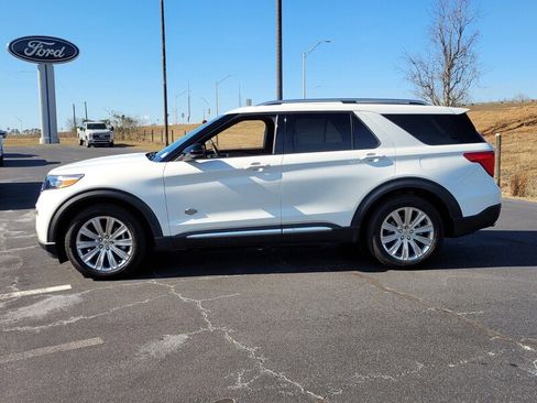 Used 2024 Ford Explorer King Ranch w/ Technology Package image 4