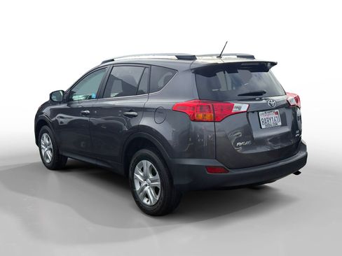 Used 2014 Toyota RAV4 LE AWD/4WD image 3