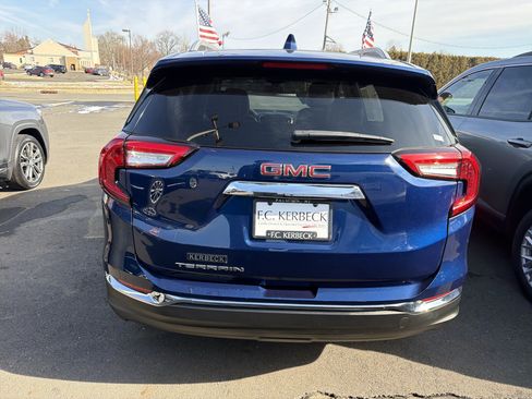 Certified 2022 GMC Terrain SLT image 5