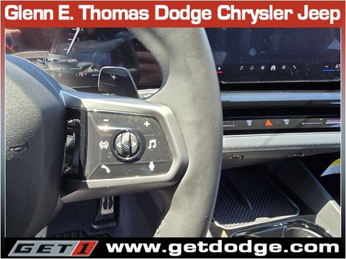 Used 2025 BMW 530i w/ M Sport Package RWD image 19